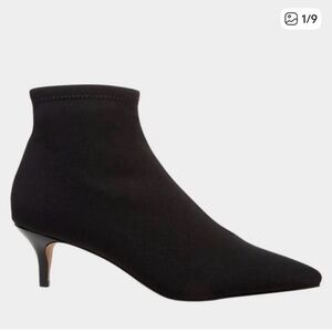 BETSY JOHNSON Verona Kitten Heel Booties